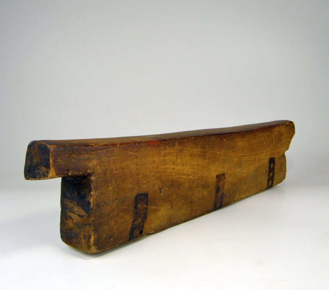 A Very Rare Old Zulu headrest, African Form (1 of 6)