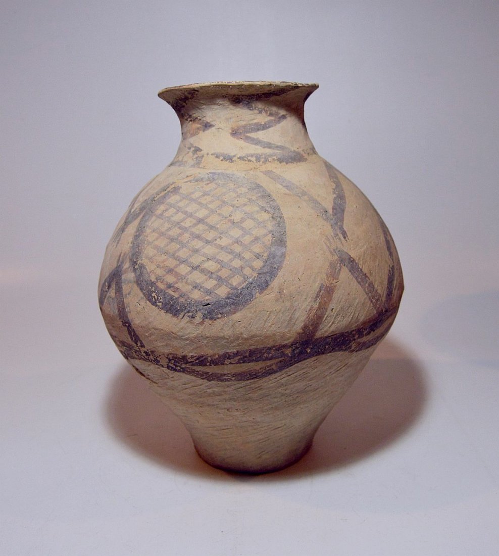 Ancient Chinese neolithic Pottery Urn 2000 BC (1 of 4)