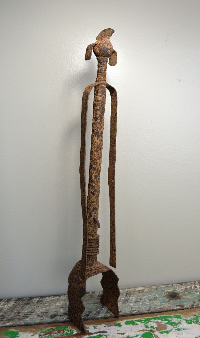 Tall Mumuye healing fetish in Iron, African Tribal Art (1 of 4)