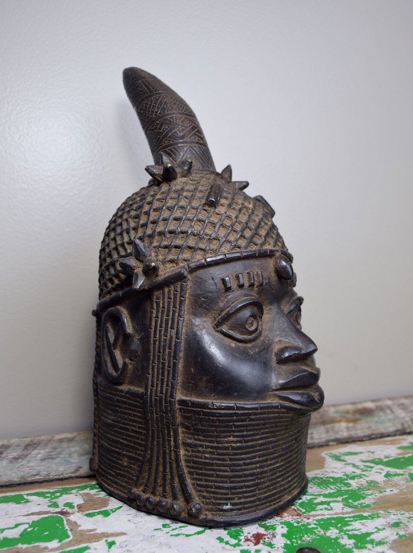 Benin bronze Head of The Queen Mother, African Art (1 of 6)