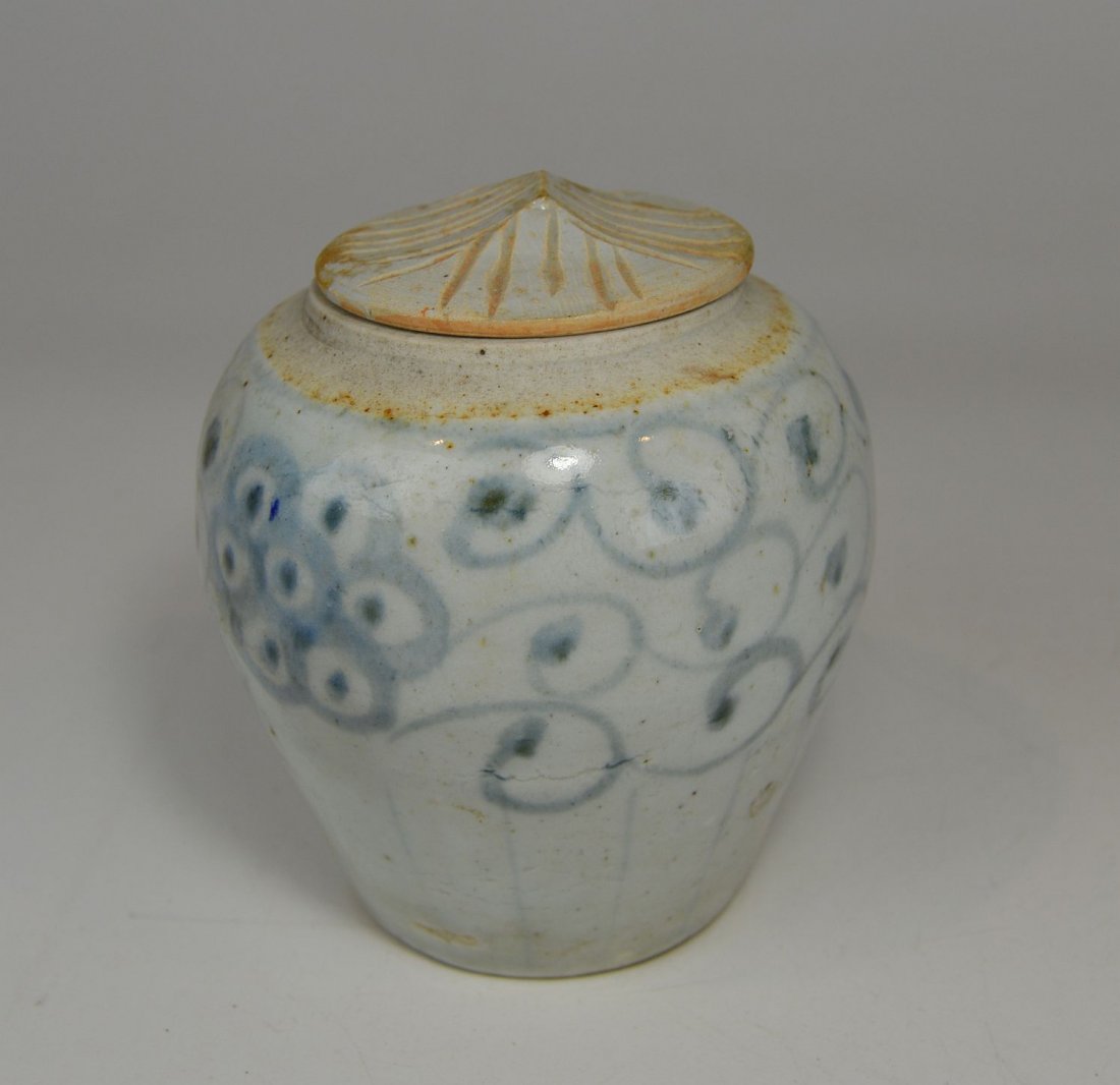 Fine little 19th Century Blue & White Ginger Jar w/ Lid (1 of 5)