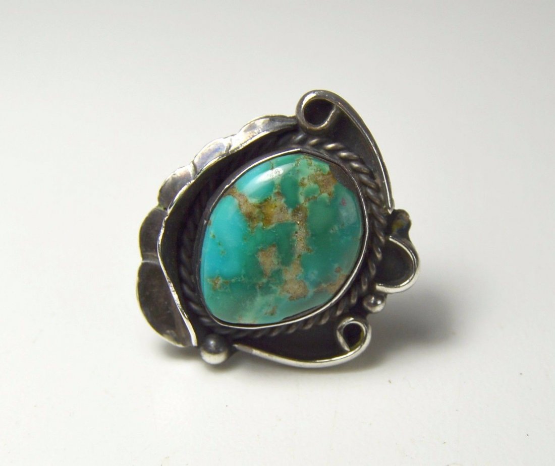 Vintage Navajo Sterling Leaf Ring with Turquoise Size 6 (1 of 7)