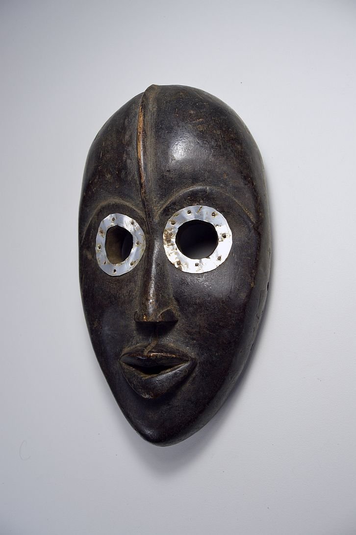 Fine Dan mask, African Tribal Art (1 of 4)