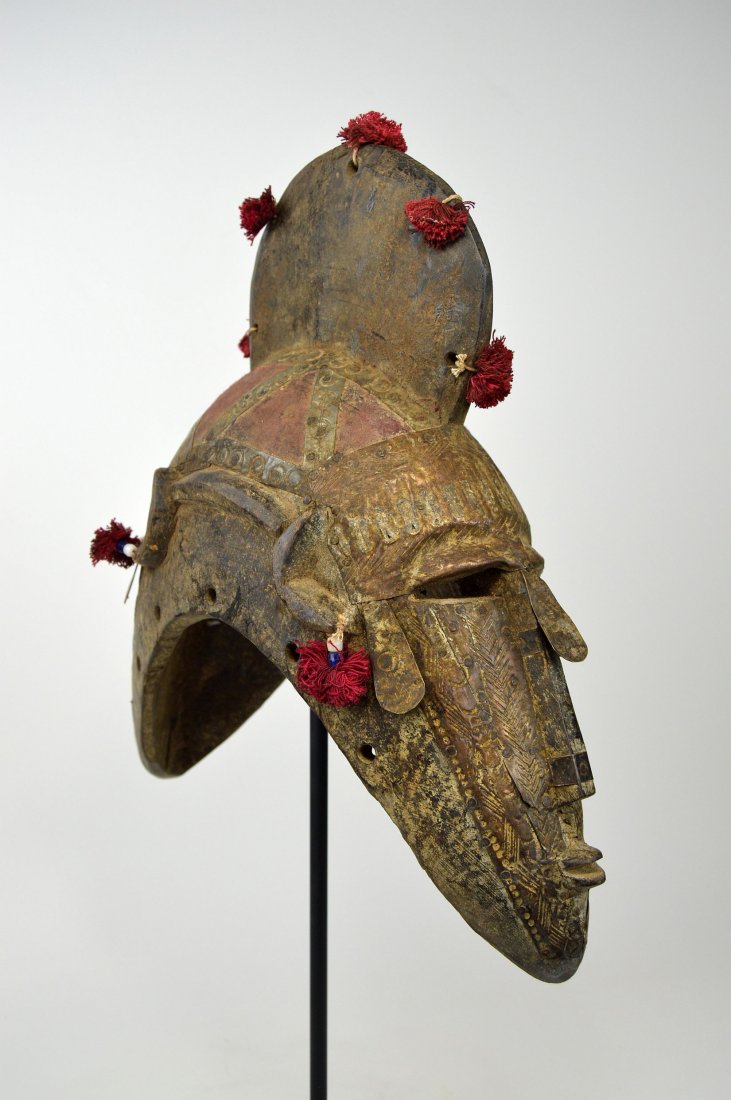 Marka Janus form helmet mask with elaborate decoration (1 of 6)