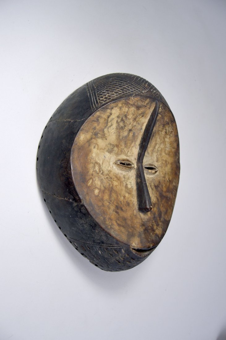 A Fine Old Lega mask, African Art (1 of 7)