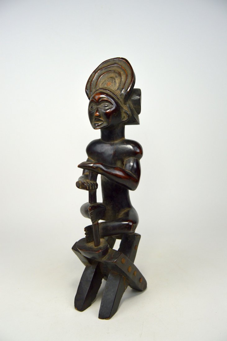 A Finely carved Chokwe Seated Chieftain sculpture (1 of 5)