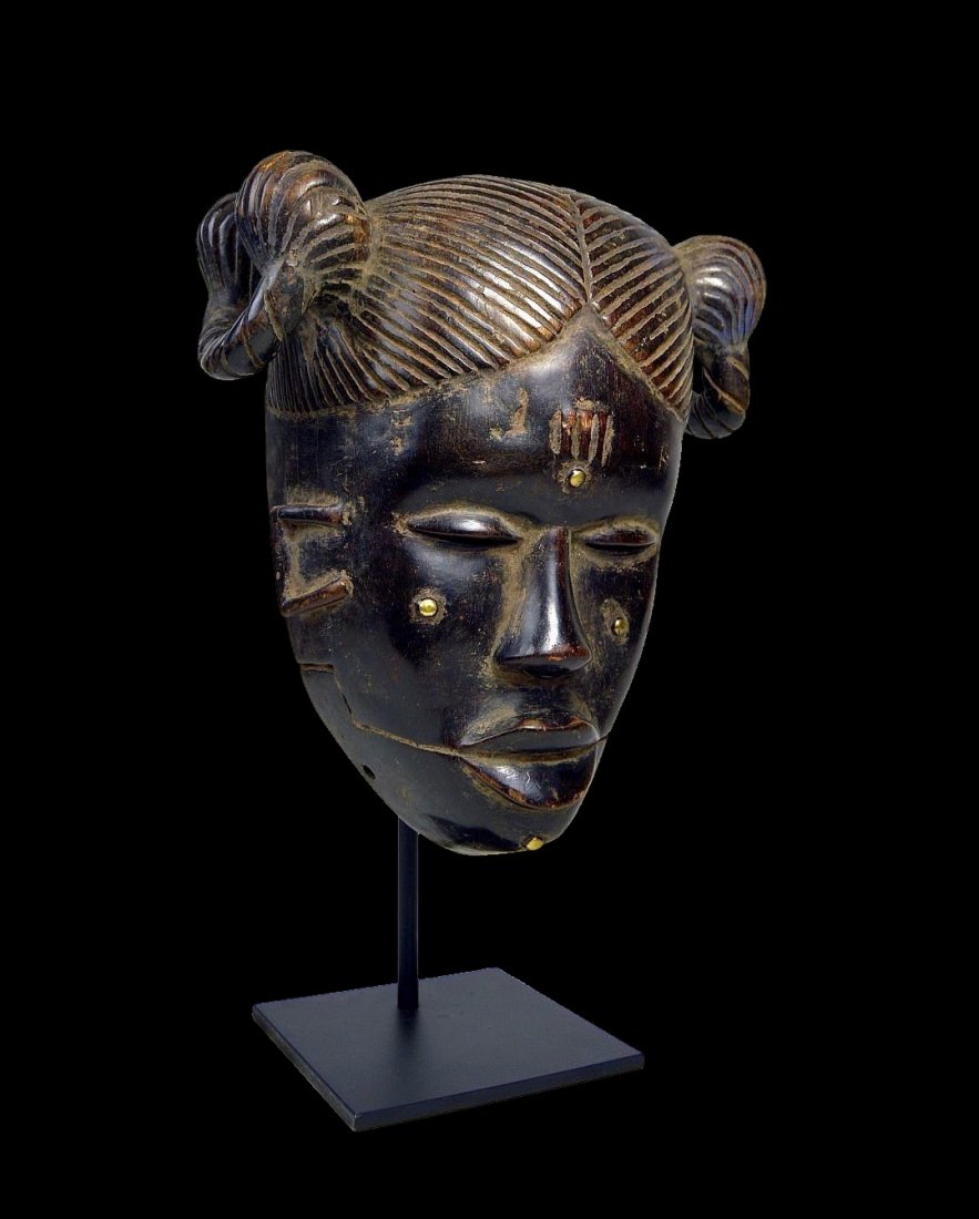 Vintage Ibibio Mask with elaborate coiffure (1 of 7)