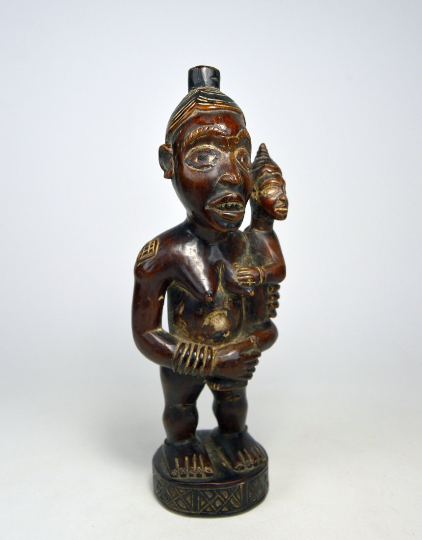 A Kongo maternity sculpture Mother & Child, African Art (1 of 4)