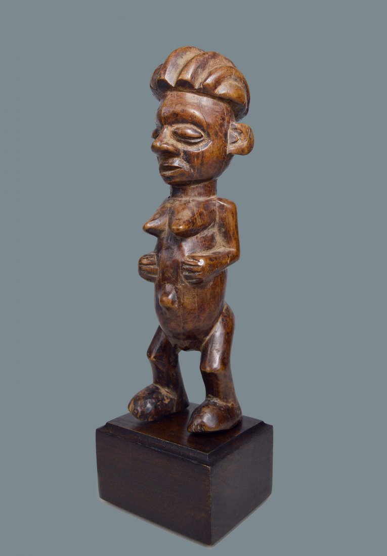 A Charming Yaka female sculpture, African Art (1 of 4)