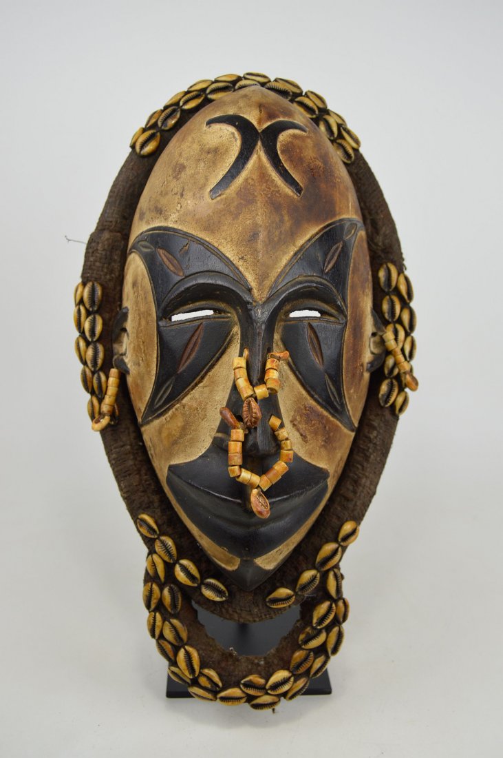 Igbo mask with beads and shells, African Art (1 of 6)