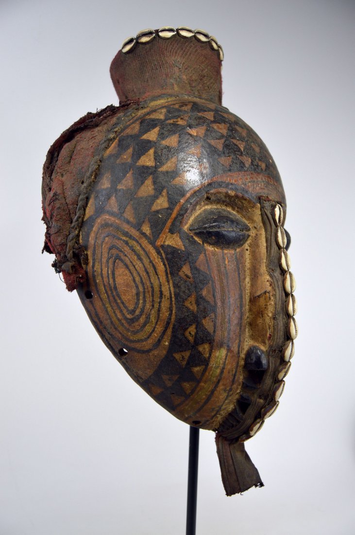 A Kuba African mask with Spiral Designs, African Art (1 of 8)