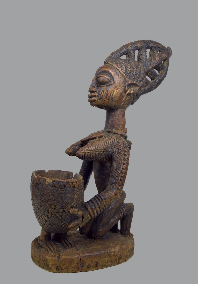 YORUBA FIGURAL OFFERING BOWL "OLUMEYE" (1 of 7)