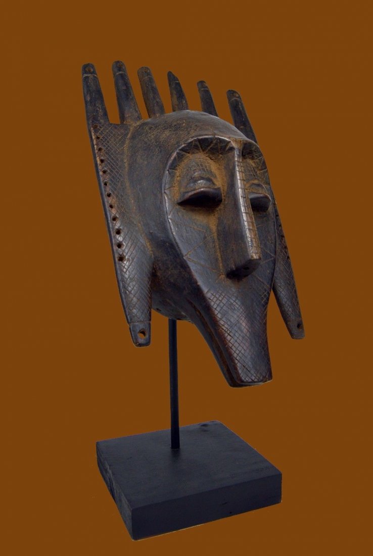 BAMANA N'TOMO HORIZONTAL MASK (1 of 6)