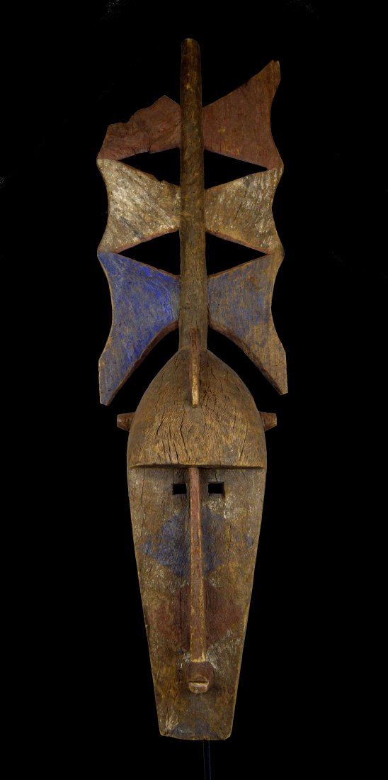 TALL BOBO NWENKA PLANK MASK (1 of 10)