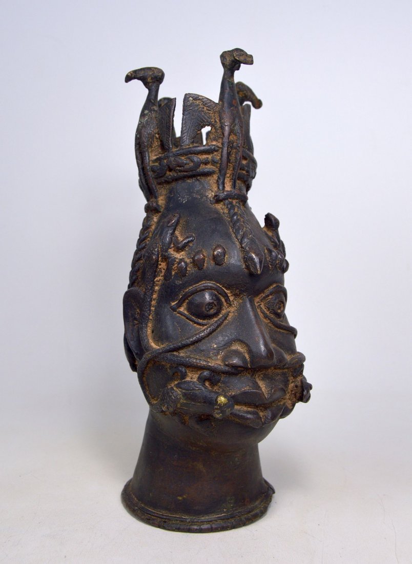 YORUBA BRONZE BUST WITH SERPENT & FROG DESIGNS (1 of 9)