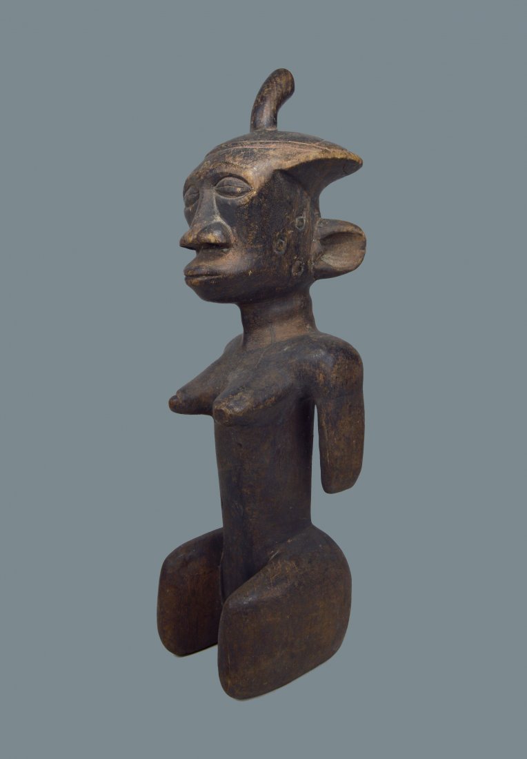 KUBA DENGESE FEMALE SCULPTURE (1 of 11)