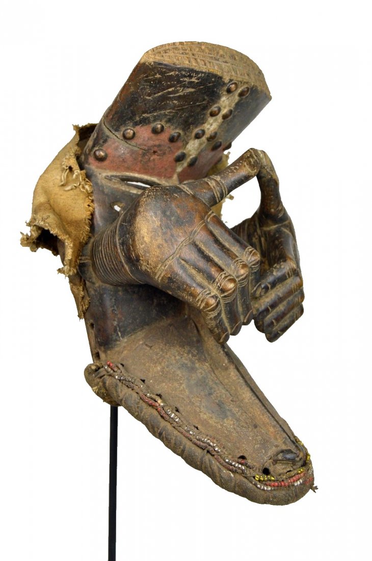 GUERE MASK WITH HANDS IN FRONT OF FACE AFRICAN ART (1 of 11)