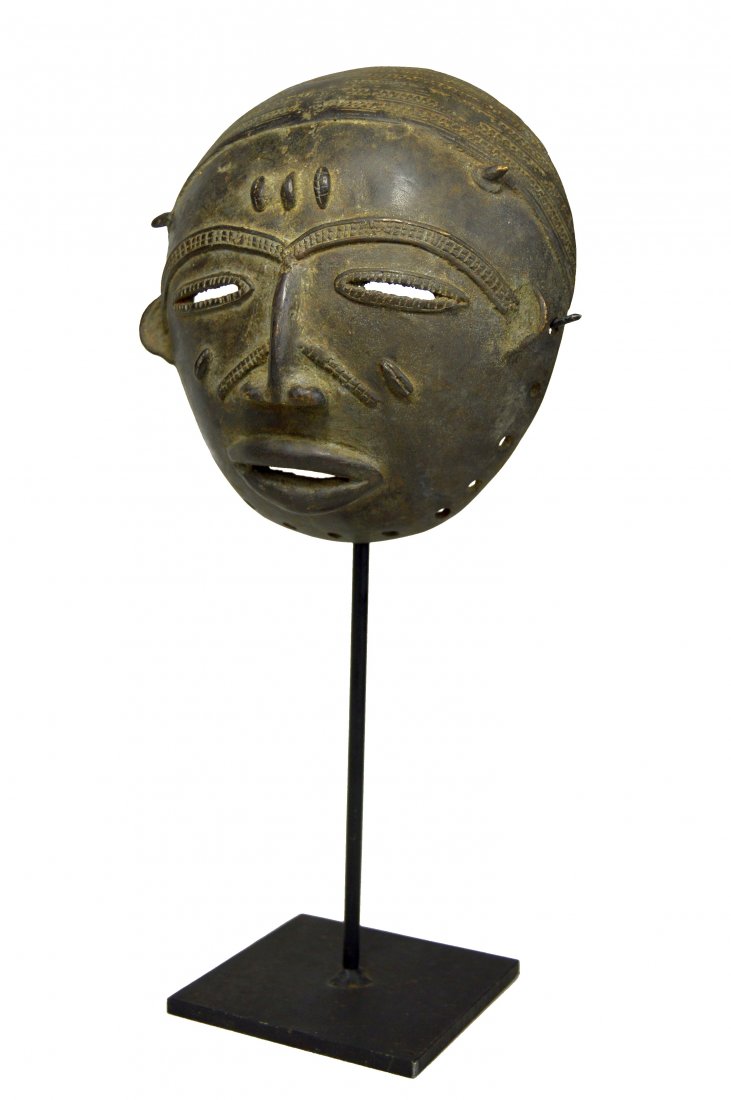 Handsome Bronze mask from the Baule peoples. (1 of 10)