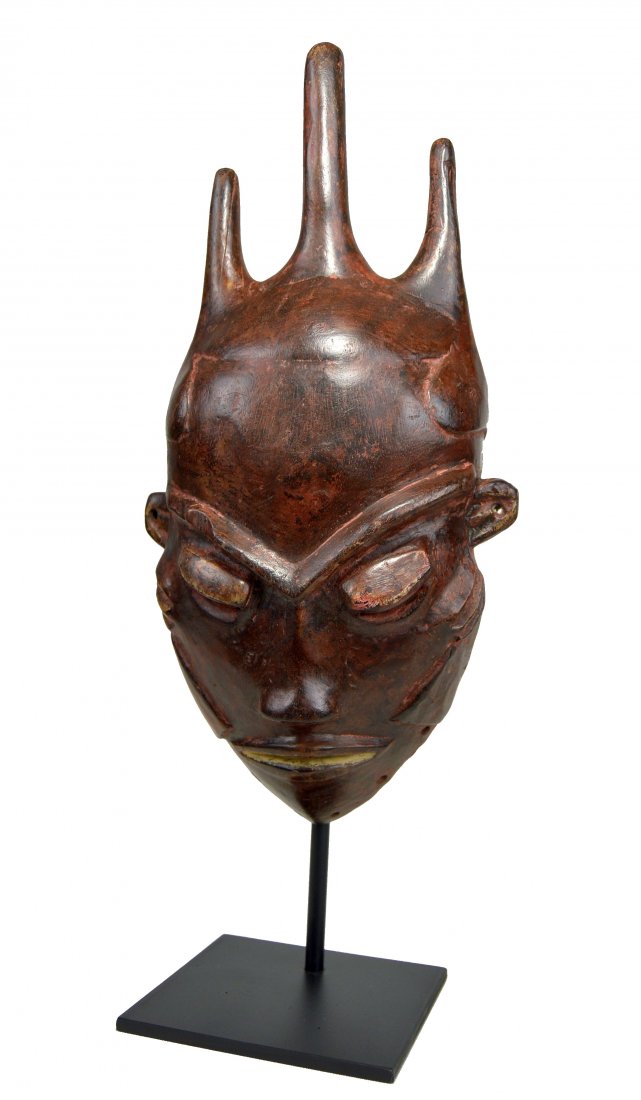 A Pende African Mask (1 of 7)