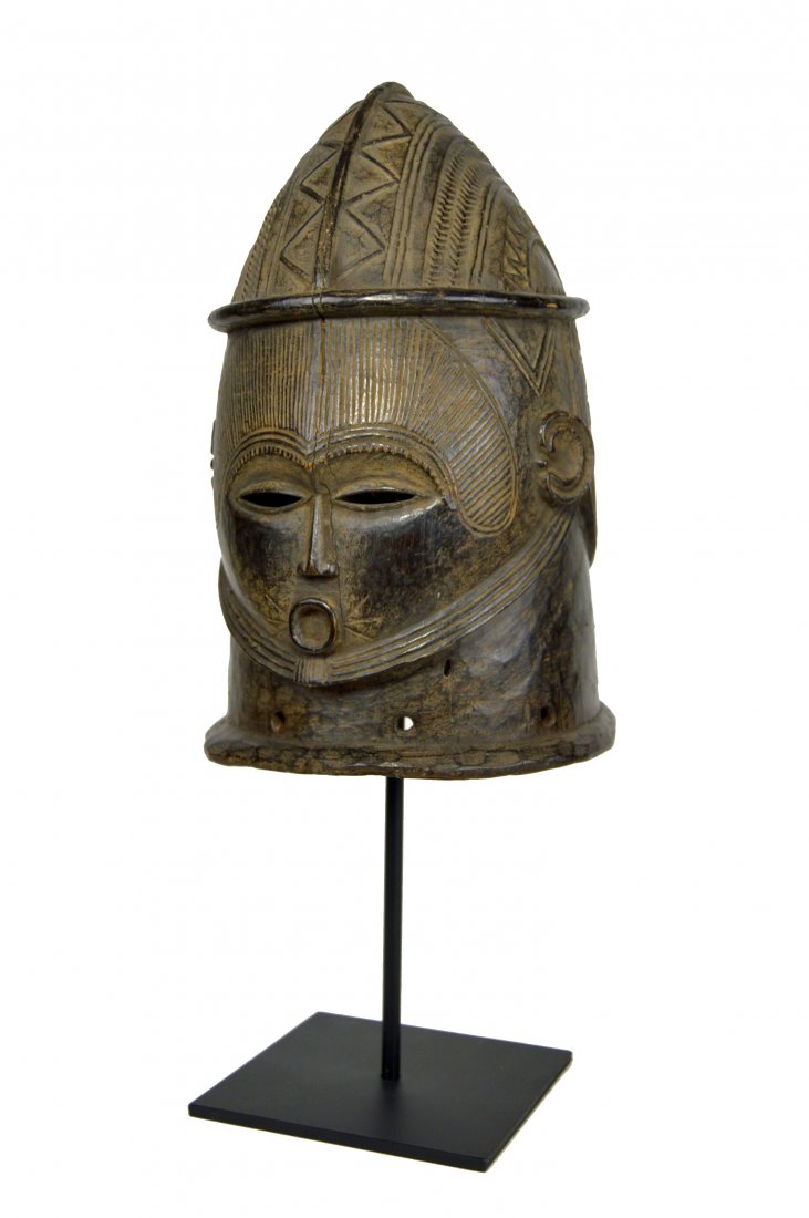 A Handsome Vintage Igala African Mask, African Art (1 of 8)