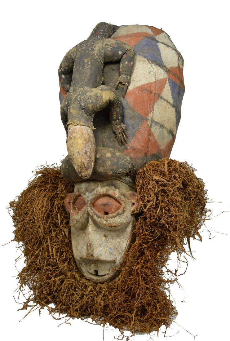 A Large Impressive Nakanu Makunda Initiation Mask (1 of 9)