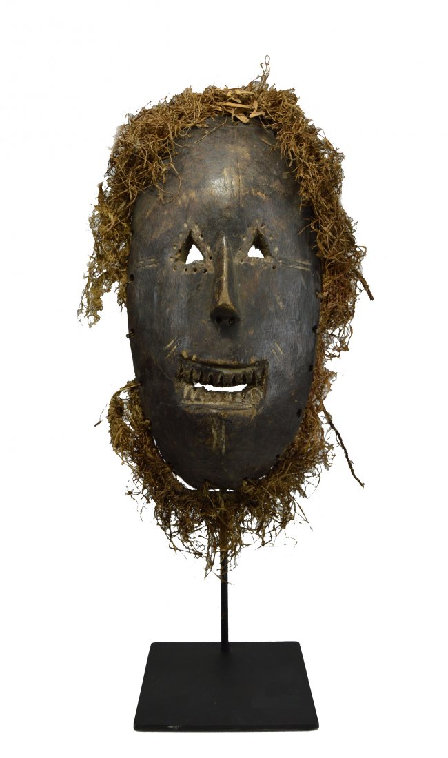 A Rare Ituri Forest Pygmy mask, African Art (1 of 7)