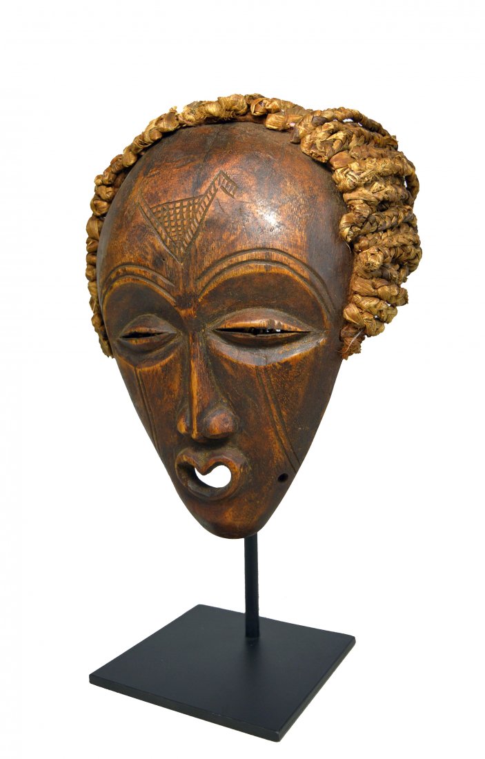 Vintage Lwena African mask, African Art (1 of 9)