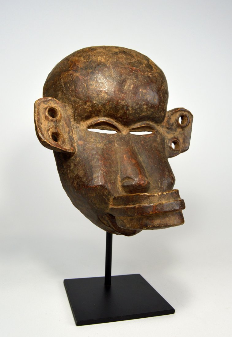 A Very Fine Makonde African Mask with Lip Plug (1 of 7)