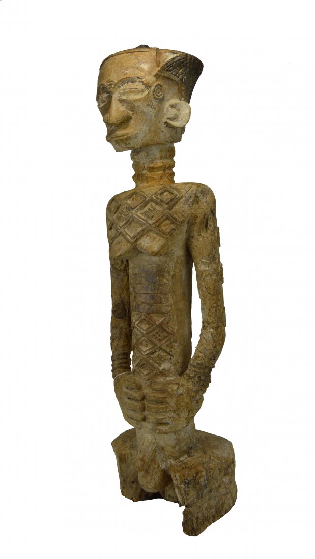 A Large Old Dengese male ancestor sculpture (1 of 6)