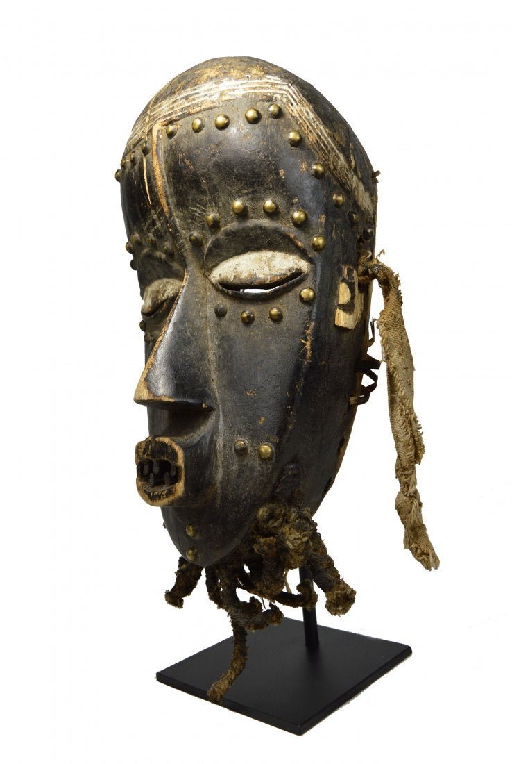 A Dan / Bete African Mask (1 of 7)