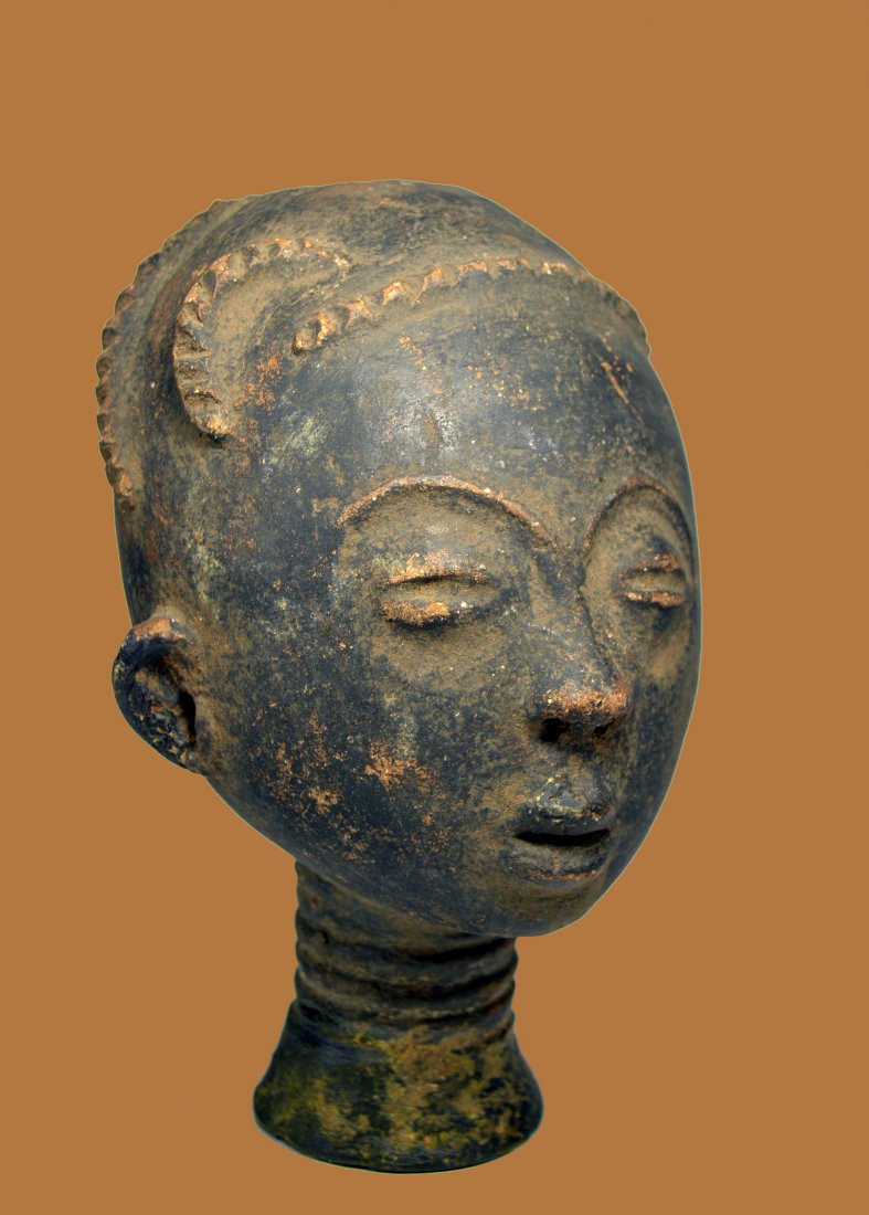 Elegant Old Akan Memorial Head African Shrine Object (1 of 5)