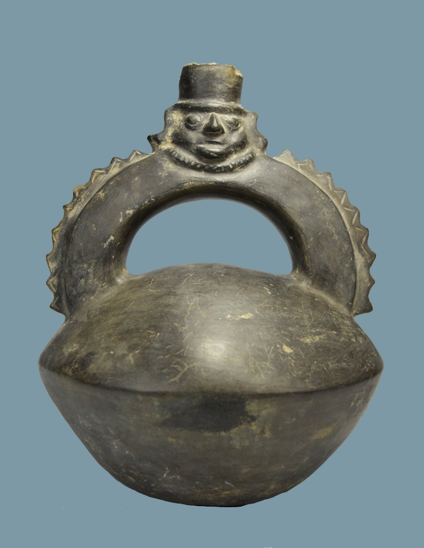Ancient Precolumbian Chimu Ceramic Vessel (1 of 6)