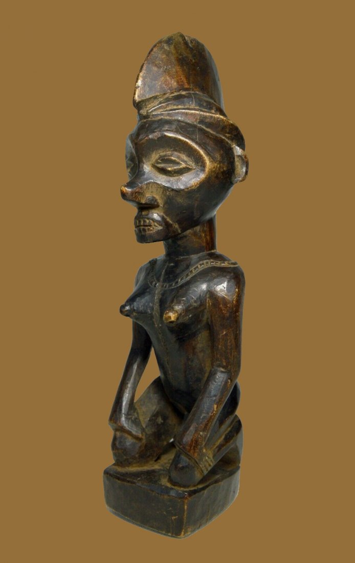Fine Vintage Kneeling Yaka Sculpture ~ Mauer Collection (1 of 8)