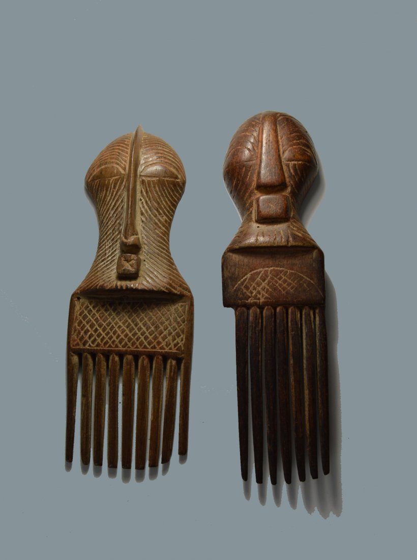 A pair of Vintage Songye Combs, African Art (1 of 5)