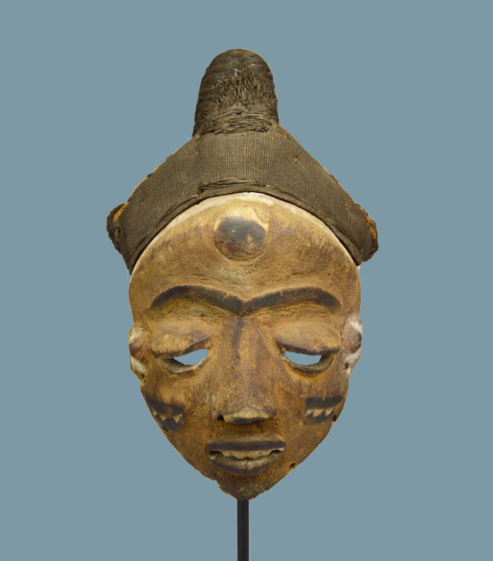Fine Pende Mbuya African Mask Ex Prof. Charles Bordogna (1 of 9)
