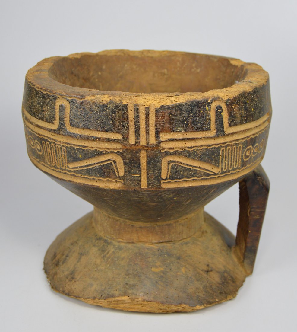 Rare Kwele Medicine Mortar Collected in Situ 1960: A fine and rare carved wooden Kwele Medicine Mortar with stylized form and incised motifs. Kwele peoples, Gabon. This vessel was field collected in the Congo/Brazzaville by Walter Enberger, Mining Eng