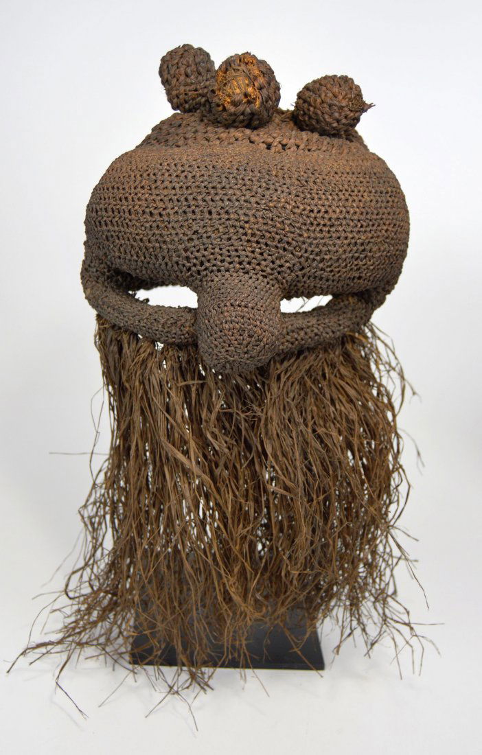 A Rare Salampasu Fiber Mask (1 of 6)