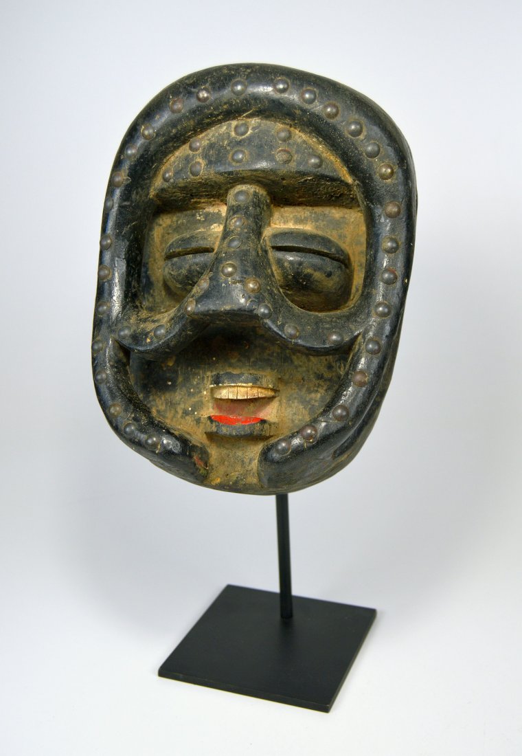 A Classic Bete African mask (1 of 9)