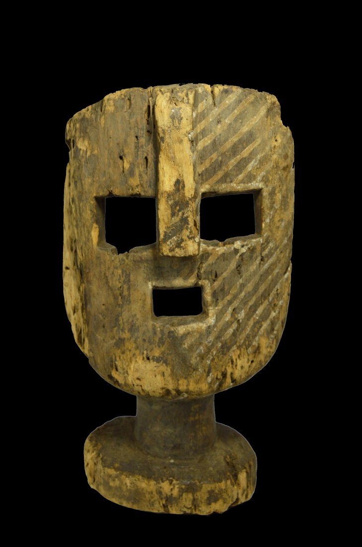 A Rare Old Kumu Mask Ex Mooney Prior to 1975 (1 of 8)