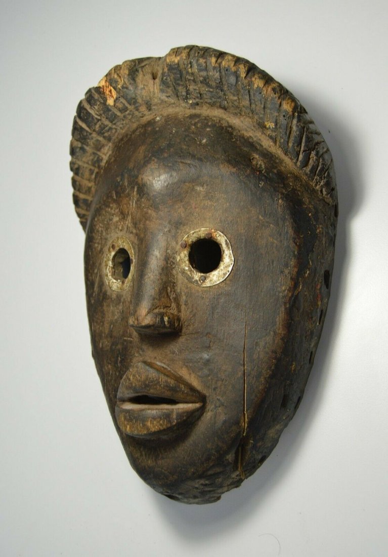 A Weathered Old Dan African Mask (1 of 6)
