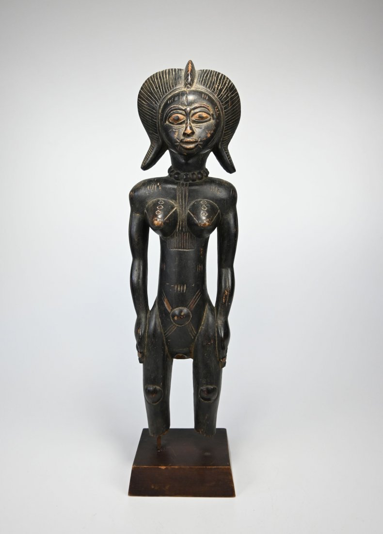 Fine Senufo Female Ancestor sculpture Ex Wyman, Chicago (1 of 11)
