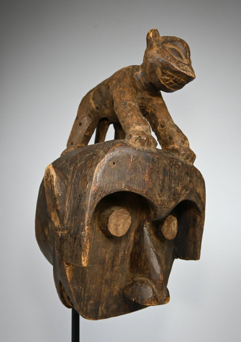 A Fantastic Bekom Helmet mask with Leopard Motif (1 of 8)