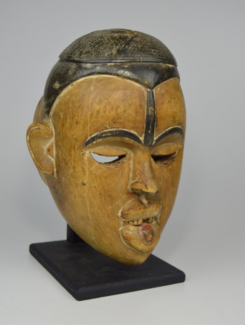 A Bakongo African mask (1 of 12)