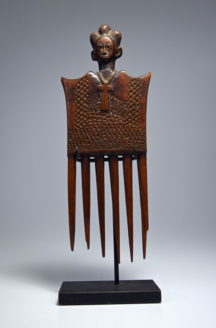 A Fine Baule African Comb ex Dorothy Brill Robbins (1 of 5)