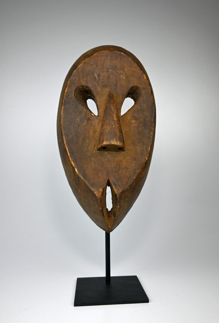 A Very Rare Hunde Mask Ex Joseph Gerena NYC 1989 (1 of 7)