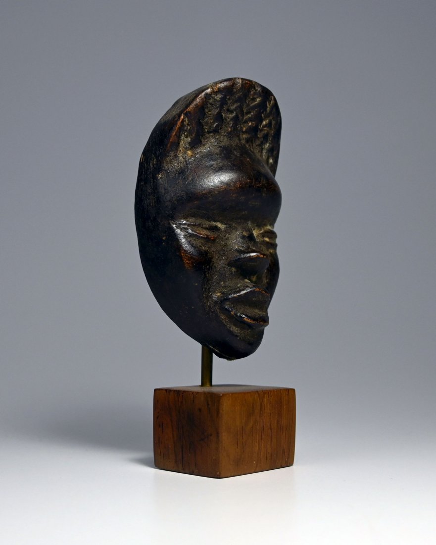 A Dan Passport Mask Ex Galerie Robert Duperrier Paris (1 of 6)