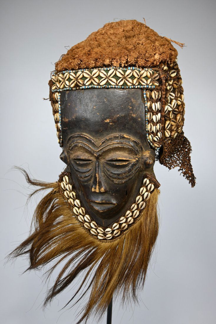 A Fine Kuba Lele African Mask Ex Leonard Kahan Gallery (1 of 7)