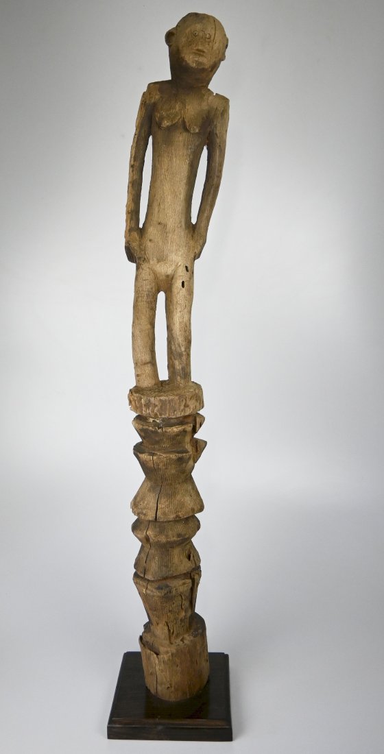 A Bongo Style Wooden Memorial Post (1 of 13)