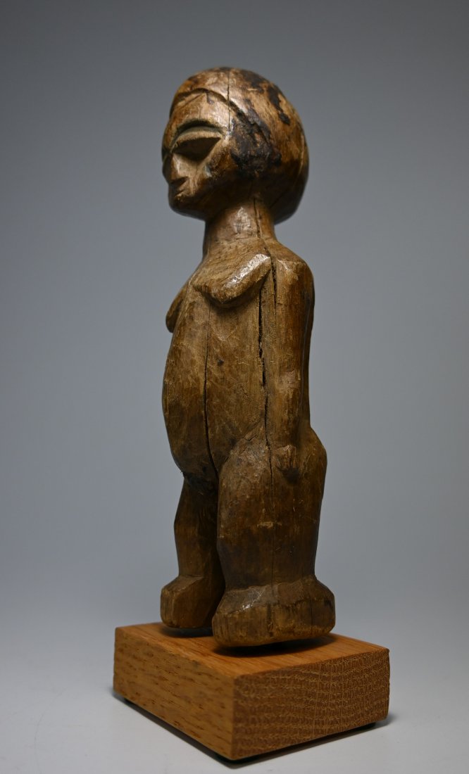 A Charming Little Lobi Bataba Shrine Idol Ex Evan Mauer (1 of 5)