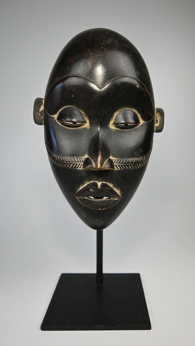 A Lovely Old Dan mask, Ex Eugene Meltzer Coll. NY (1 of 7)